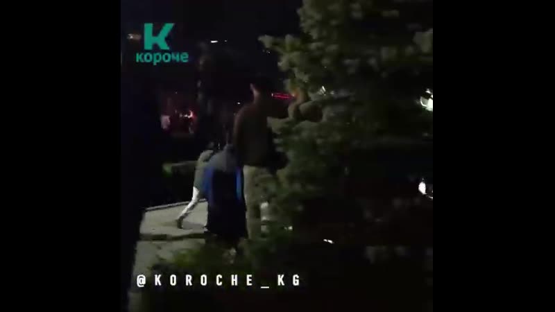 Митингующие в бишкеке захватили пожарную машину и пошли в наступление на силовиков