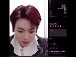 The way jungkook smirk and bite his lips while comment tae movie and movie poster
