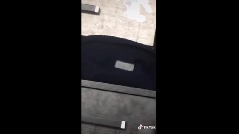 Тиктокерша оплакивает любимого (360p) mp4