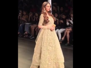 Aditi rao hydari looks like a dream on the runway for payal singhal at the lakme fashion week