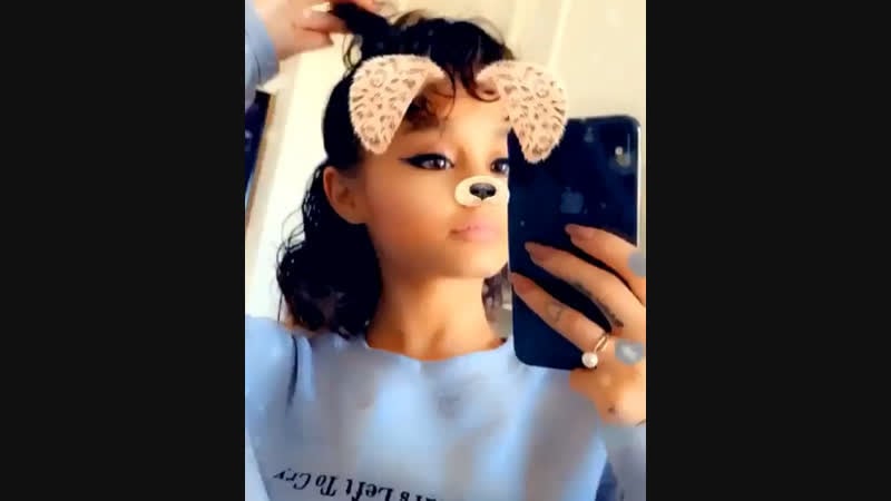 Малышка ари в твиттере паблик sunshine ariana