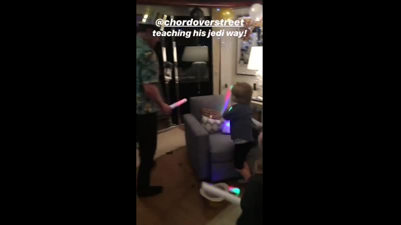 Video darren criss in the background chord overstreet in miami via eric podwalls ig story