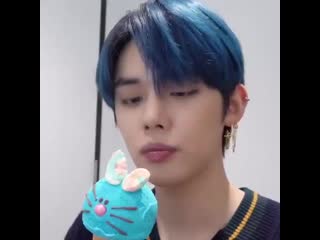 *yeonjun sings poppin’ star while eating a rabbit shaped ice cream*