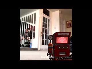 Oh shit a rat but is actually a dispenser ( 720 x 1280 ) mp4