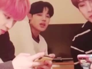 Vs yuchan singing do you wanna build a snowman in the back sadly