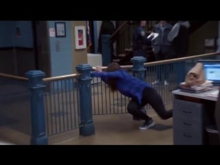 @chelseaperetti leaving b99 reminded me of this scene and now i sad