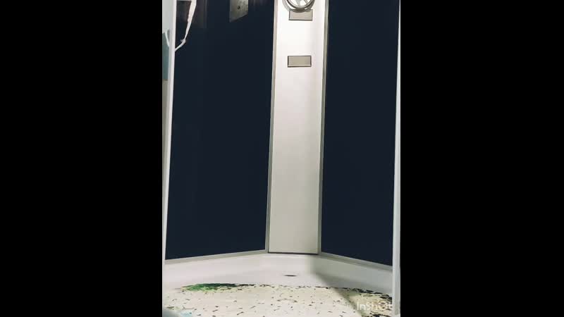 От подписчика слив в душевой кабине