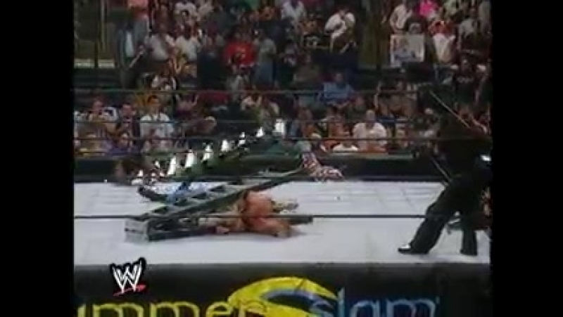 Edge/christian vs bubba ray dudley/d von dudley vs matt hardy/jeff hardy (tables, ladders &amp; chairs) summerslam 2000
