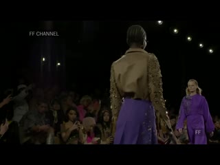 Mammina aker for rochas at paris fashion week f/w 2020 (closing the show)