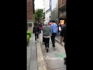 Manager which more is the fashion terroist, jihoon or jaehwan but you jaehwan are better t