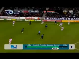 Aaron ramsey gets tackled vs stoke