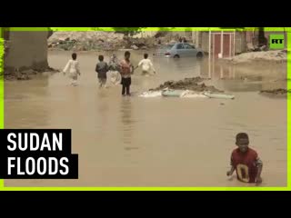 Flash floods rip up homes in sudan