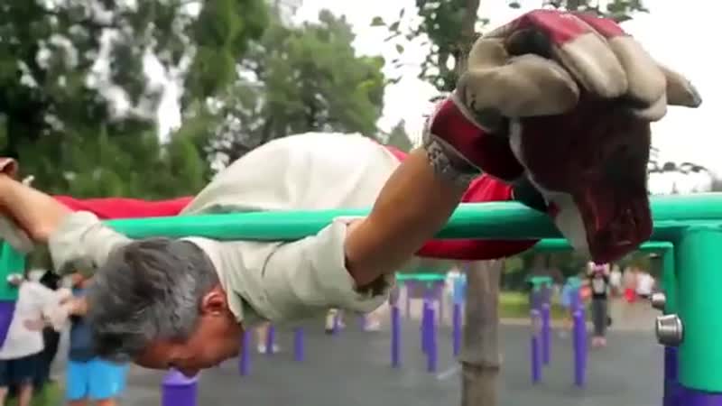 Китайские пенсионеры и спорт