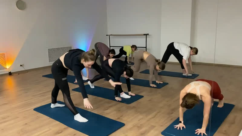 Плавная йога / йога в потоке