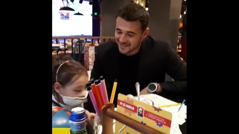 Эмин агаларов спас азербайджанскую девочку от тяжелой болезни