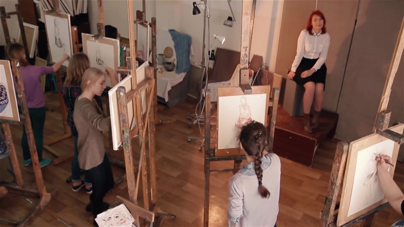 Рабочая смена натурщица