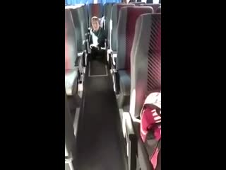 Китайская бабушка какает в автобусе смотреть бесплатно без смс