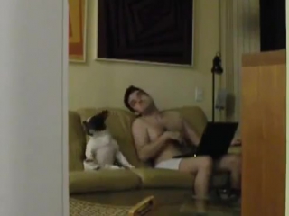 Жена тайком сняла видео, как муж танцует с собакойthis is video57