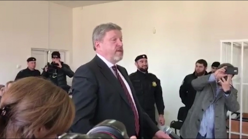 Григорий явлинский приехал в чечню и выступил в поддержку правозащитника титиева