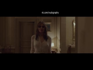 Мокрая анджелина джоли (angelina jolie) в фильме "лазурный берег" (by the sea, 2015, анджелина джоли) webrip