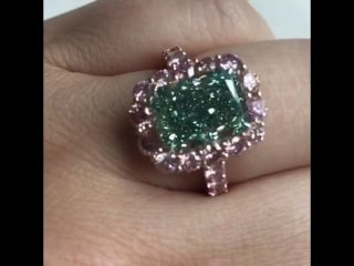 Редкий зеленый бриллиант aurora green diamond аукцион