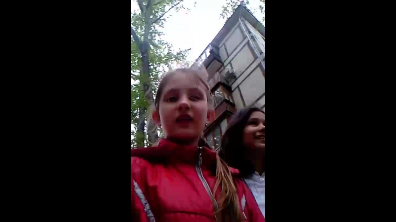 С подругами бесимся