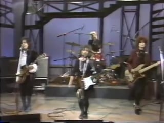 The bangles hero takes a fall (live)