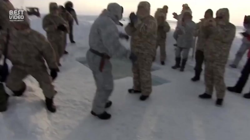 Тест обмундирования в водах арктики