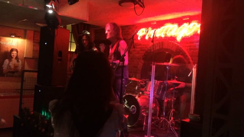 Alex carlin в pinta haus