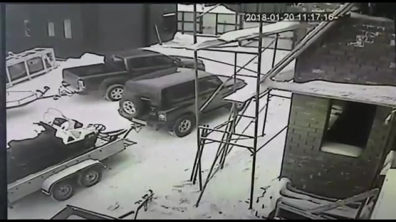 Как правильно загонять снегоход в кузов пикапа