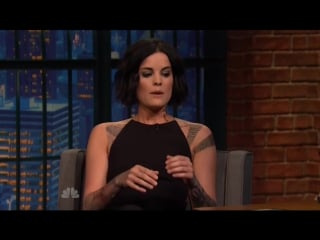 Jaimie alexander sexy late night with seth meyers 10 29 2015