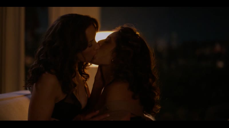 Дженнифер билз, сепиде моафи секс в другом городе поколение q / jennifer beals, sepideh moafi the l word generation