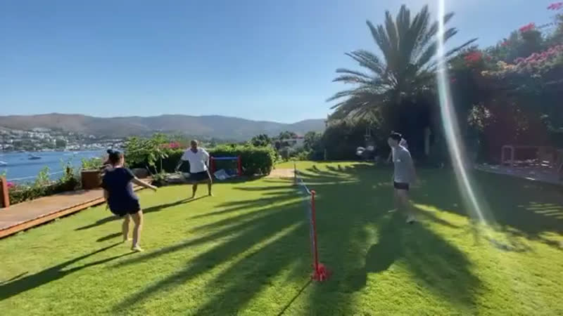 Fatih terim, kızı merve terim ile ayak tenisi performansı