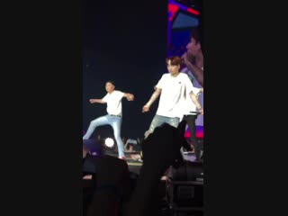 (fancam) 181019 anpanman (suga focus) @ bts world tour “love yourself” in paris day 1