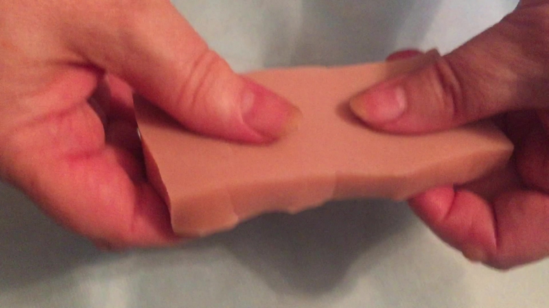 Тестирование нового материала прочный и абсолютно лишён запаха