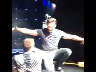 Hugh jackman meeting a wolverine fan is the best thing you will see today