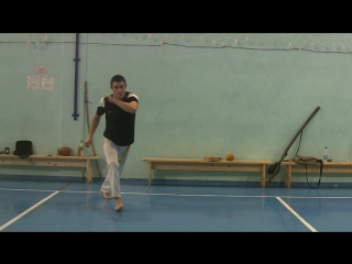 Martelo no chão (capaz)