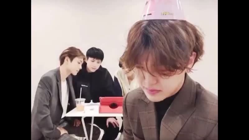 The members surprised donghun with a video message of his mom and donghun started crying