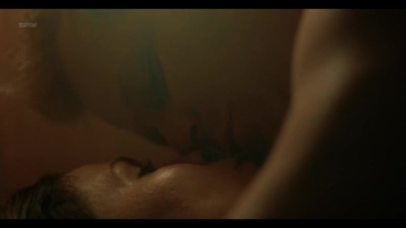 Pihla viitala nude kaiken se kestää (fi 2017)