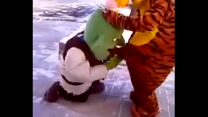 Шрек и тигра)))