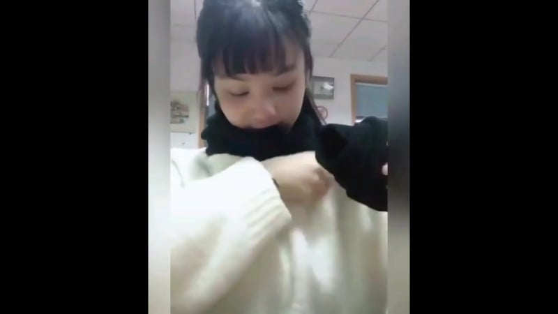 Не доверяйте девушкам с шарфами