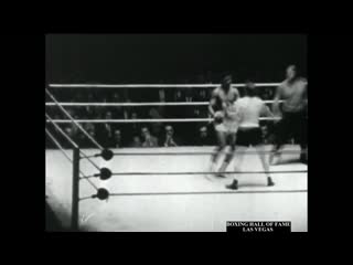 Cassius clay (19 years old) kos lamar clark april 19, 1961