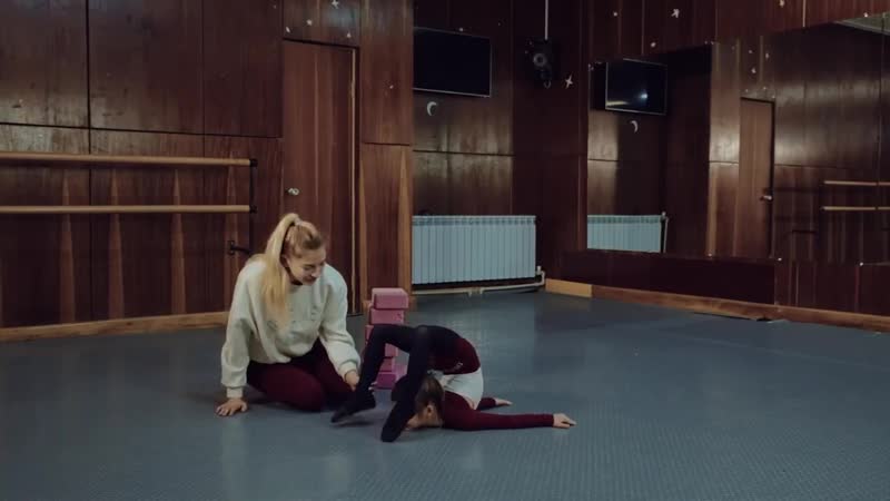 Стойка на груди плюс упражнения