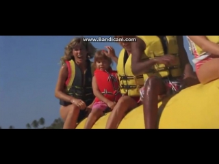 Jaws the revenge (1987) banana boat scene