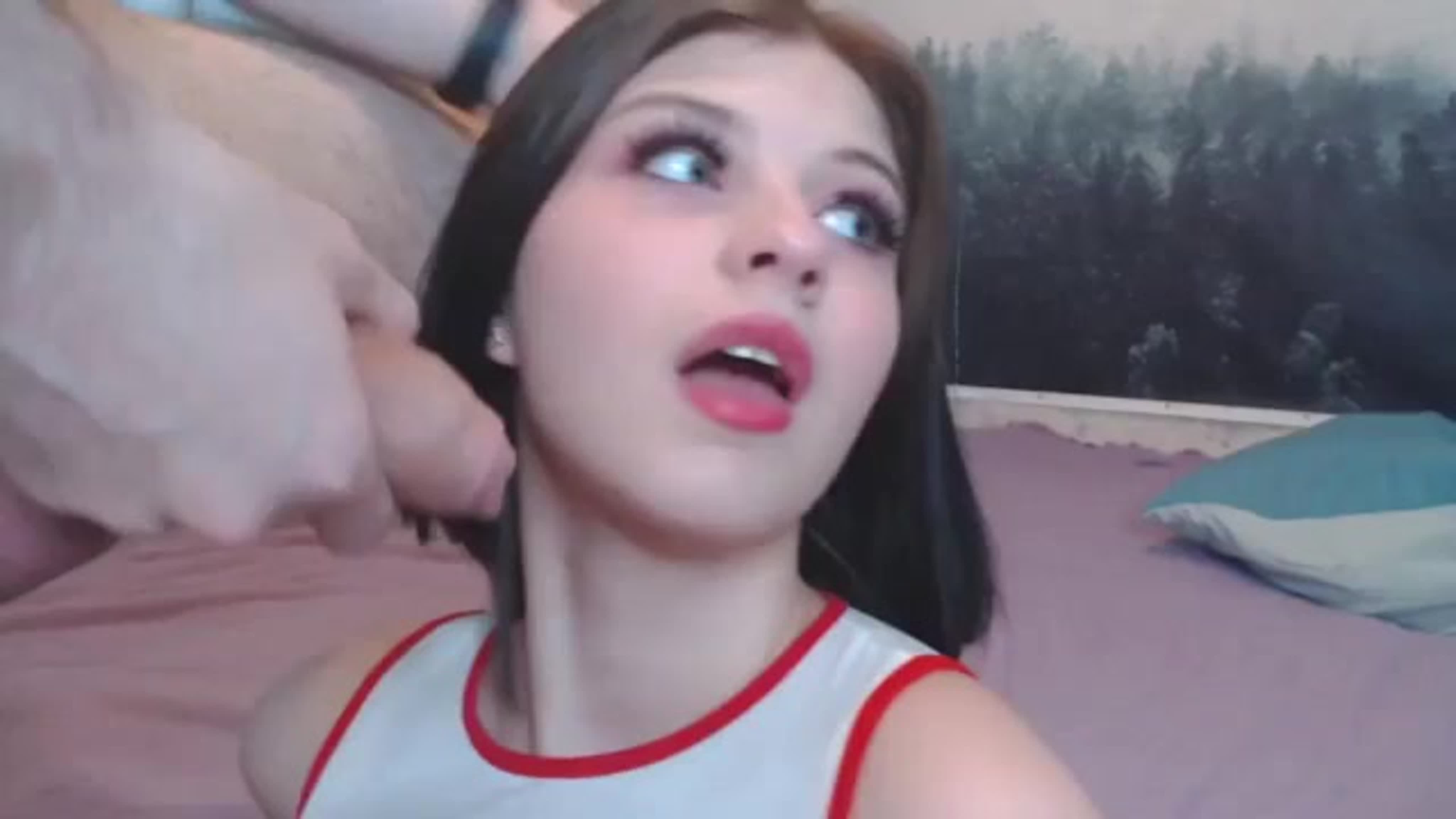 Webcam cute girl deepthroat