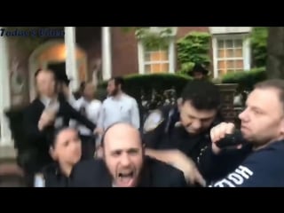 Nypd arresting hasidic jews during porn boro park hachnosas sefer torah parade (full version)