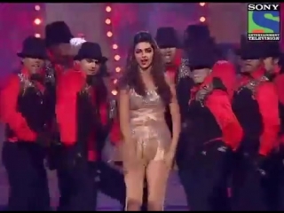 Deepika padukone performance film fare awards 2012