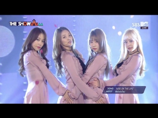 Melody day kiss on lips @ the show 170228