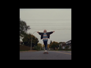 Mommy wonderwall scene