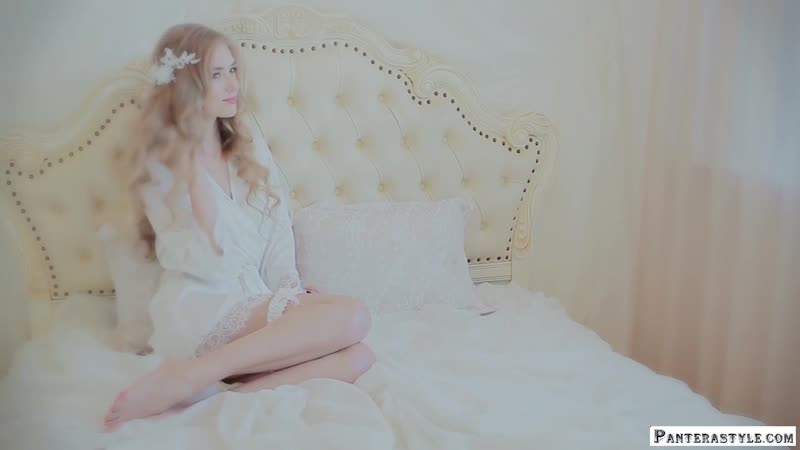 Стройные девочки в туфлях на шпильках, тарнсы, плотные чулочки, под пояс для чулок с подвязками